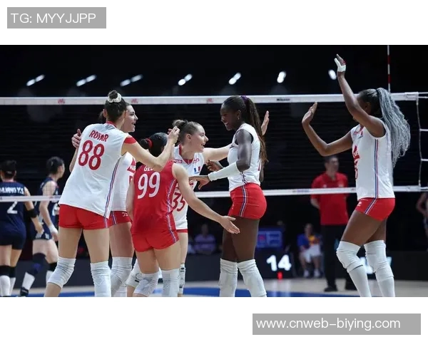 法国队迎战芬兰队期待精彩对决球迷热情高涨助威助力球队争胜 法国队迎战芬兰队期待精彩对决球迷热情高涨助威助力球队争胜