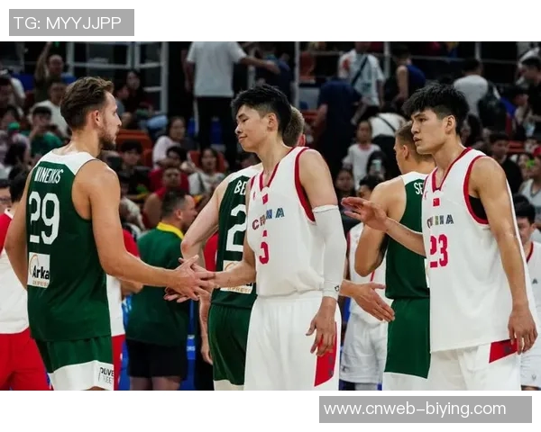 美国男篮对决立陶宛展现篮球魅力激烈角逐引发全球关注 美国男篮对决立陶宛展现篮球魅力激烈角逐引发全球关注